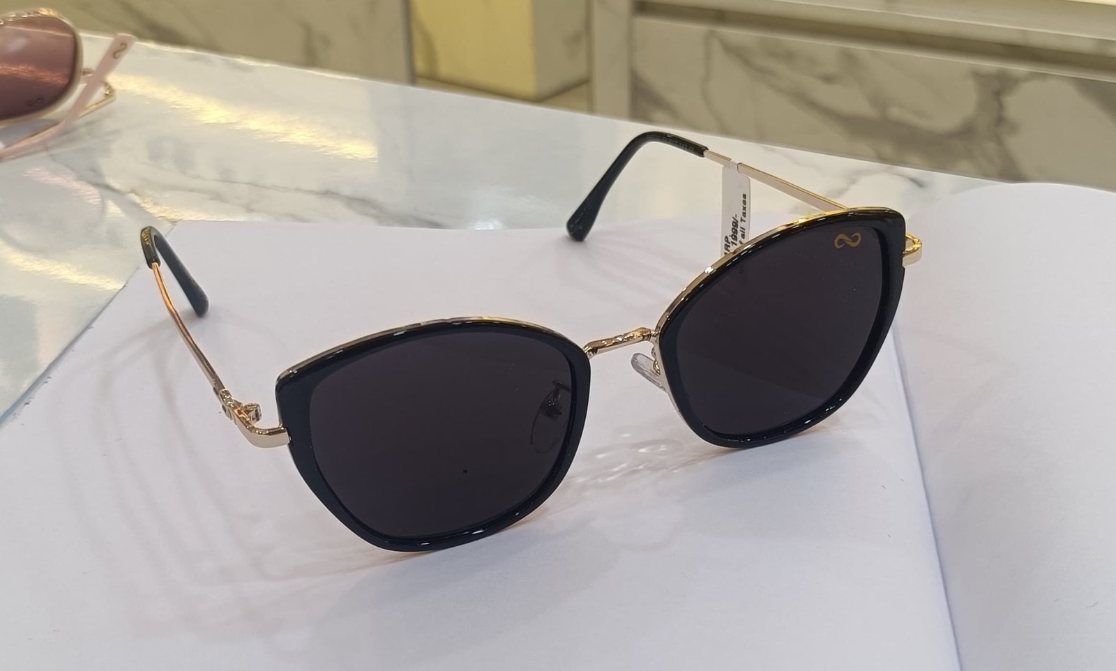 Aviator Signature 02